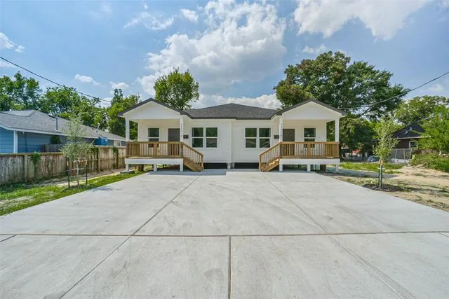 The property Bao v reviewed: Seller · Seaford Drive