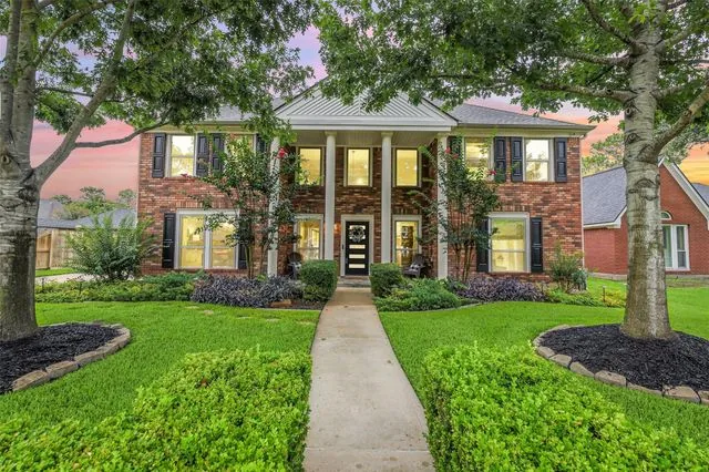 The property Stephanie F reviewed: Seller · Juniper Hollow Way